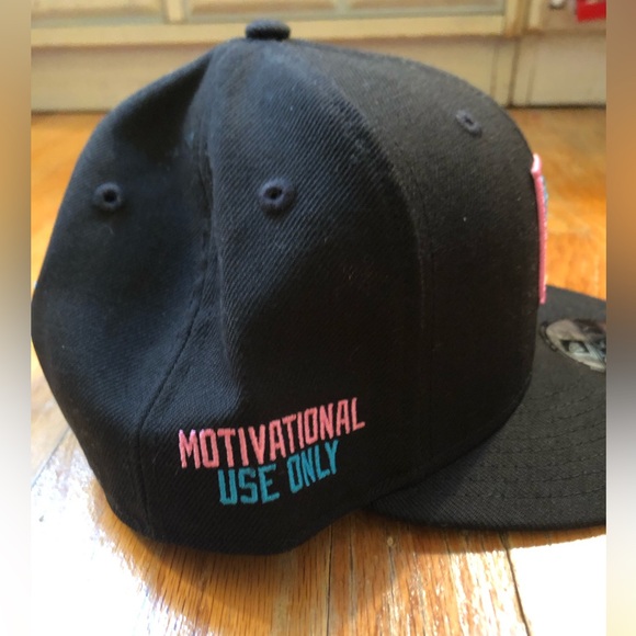 New Era Dream Chasers Hat - Picture 2 of 5